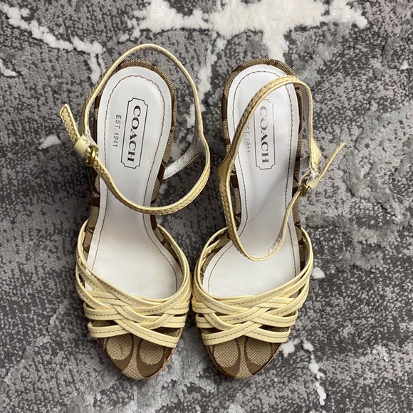 COACH SHOES SIZE 8 - Picture 3 of 14